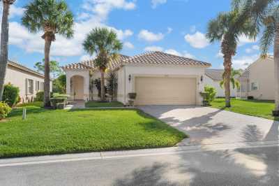 Home For Sale in Port Saint Lucie, Florida