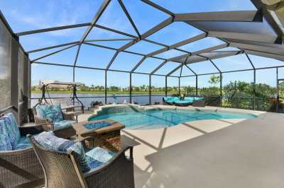 Home For Sale in Port Saint Lucie, Florida
