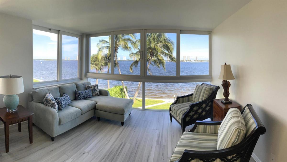 Picture of Condo For Sale in Lake Park, Florida, United States
