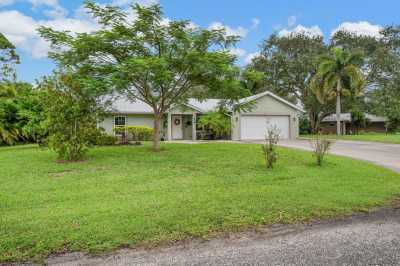Home For Sale in Fort Pierce, Florida