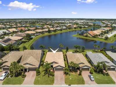 Home For Sale in Port Saint Lucie, Florida