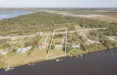 Home For Sale in Palm City, Florida