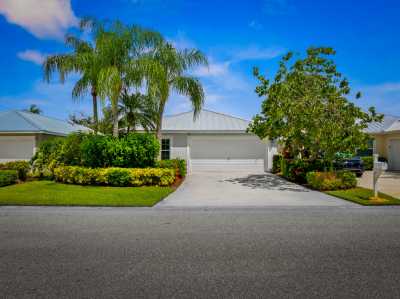 Home For Sale in Palm City, Florida