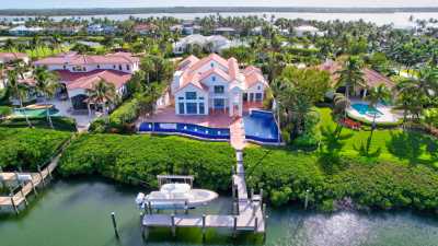 Home For Sale in Stuart, Florida