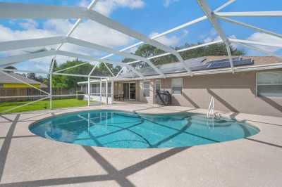 Home For Sale in Port Saint Lucie, Florida