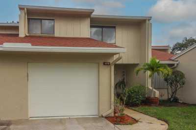 Home For Sale in Palm City, Florida