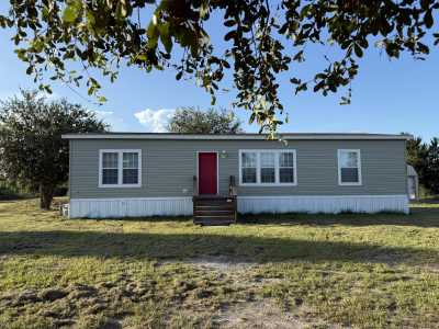 Home For Sale in Okeechobee, Florida