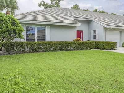 Home For Sale in Palm City, Florida