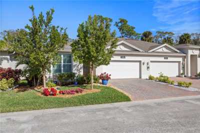 Home For Sale in Vero Beach, Florida
