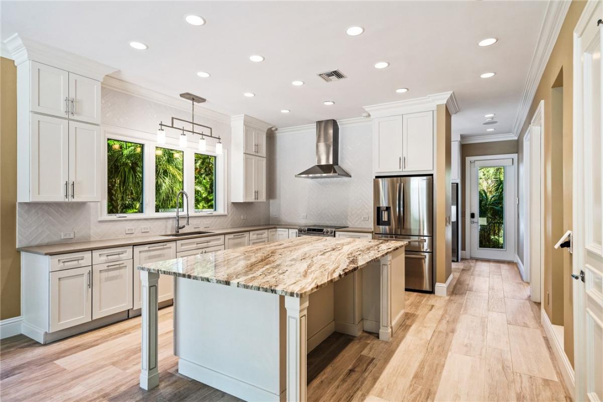 Picture of Home For Sale in Vero Beach, Florida, United States