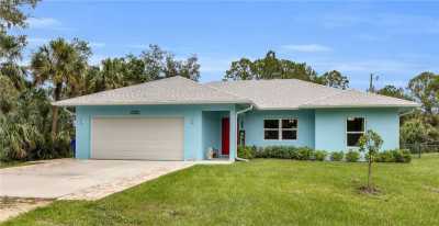 Home For Sale in Vero Beach, Florida