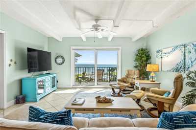 Home For Sale in Vero Beach, Florida
