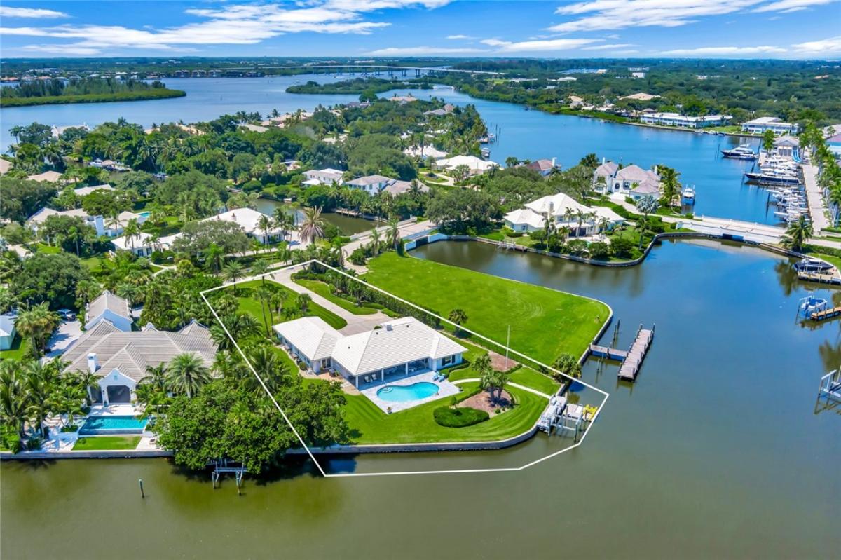 Picture of Home For Sale in Vero Beach, Florida, United States