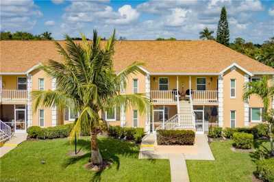 Condo For Sale in Naples, Florida