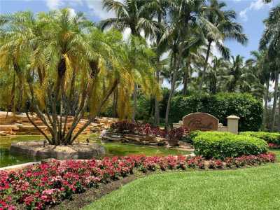 Home For Sale in Naples, Florida