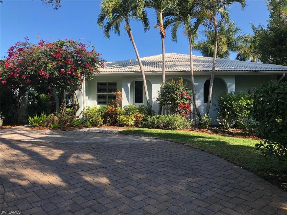 Picture of Home For Sale in Naples, Florida, United States