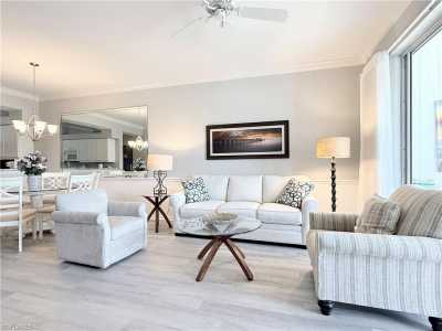 Condo For Sale in Naples, Florida