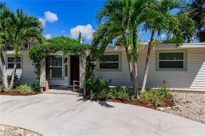 Home For Sale in Naples, Florida