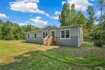 Mobile Home For Sale in Newberry, Florida