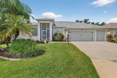 Home For Sale in Leesburg, Florida