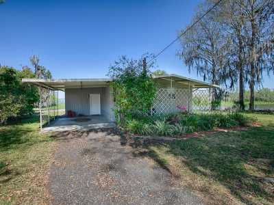 Mobile Home For Sale in Lake Panasoffkee, Florida