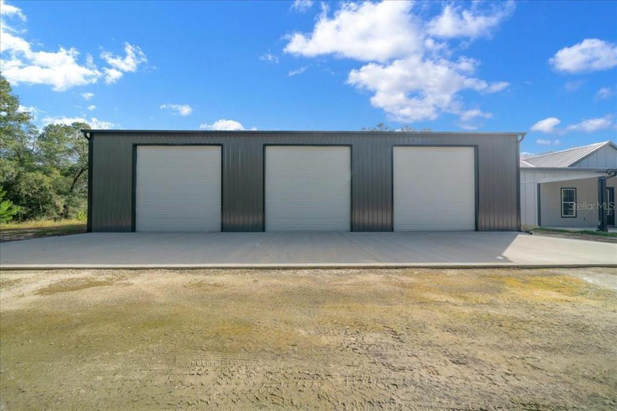 Picture of Home For Sale in Ocklawaha, Florida, United States