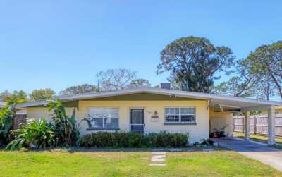 Home For Sale in Sarasota, Florida
