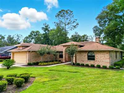 Home For Sale in Sorrento, Florida