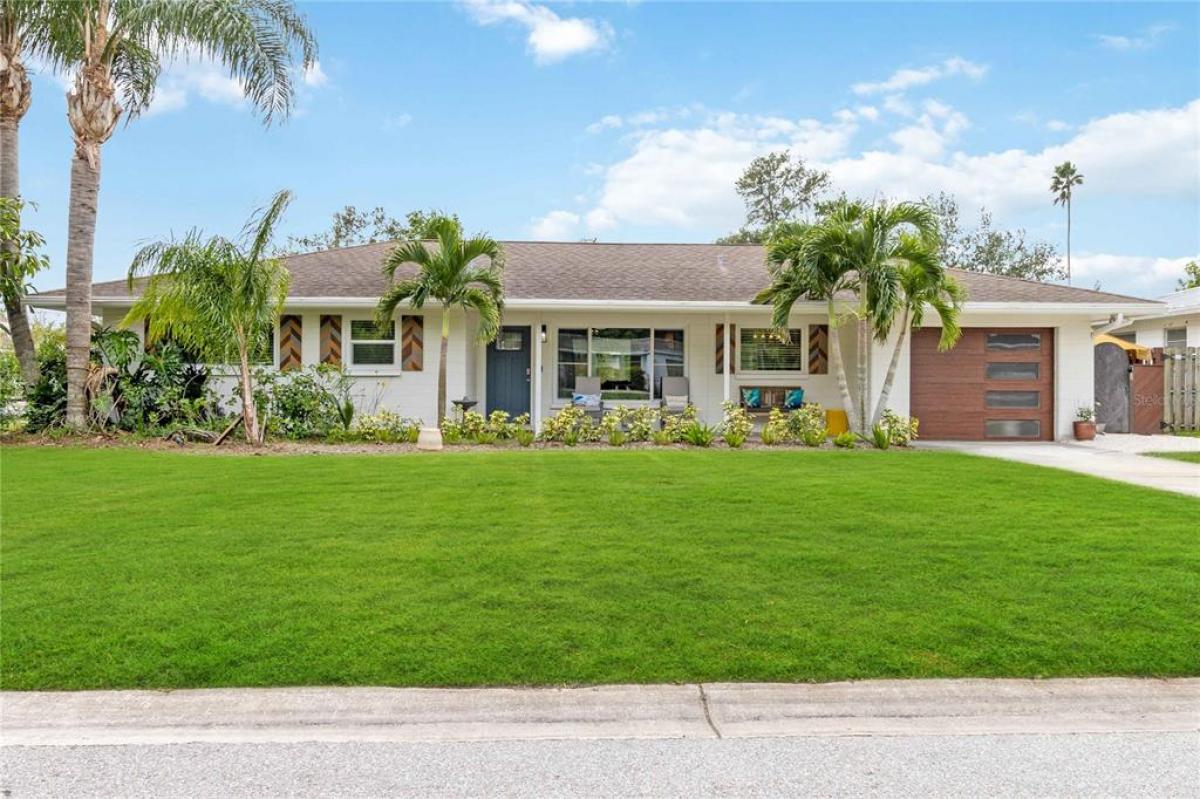 Picture of Home For Sale in Sarasota, Florida, United States