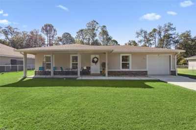 Home For Sale in Ocklawaha, Florida