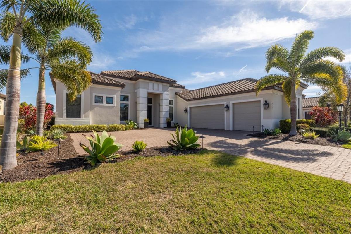 Picture of Home For Sale in Lakewood Ranch, Florida, United States