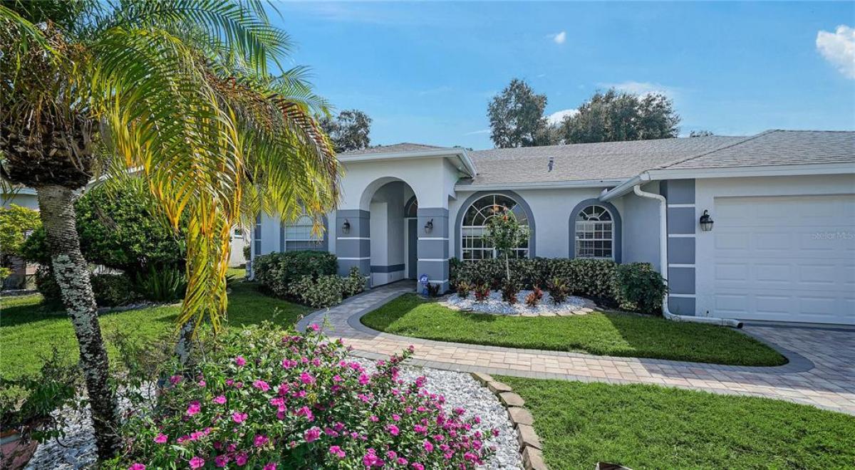 Picture of Home For Sale in Sarasota, Florida, United States