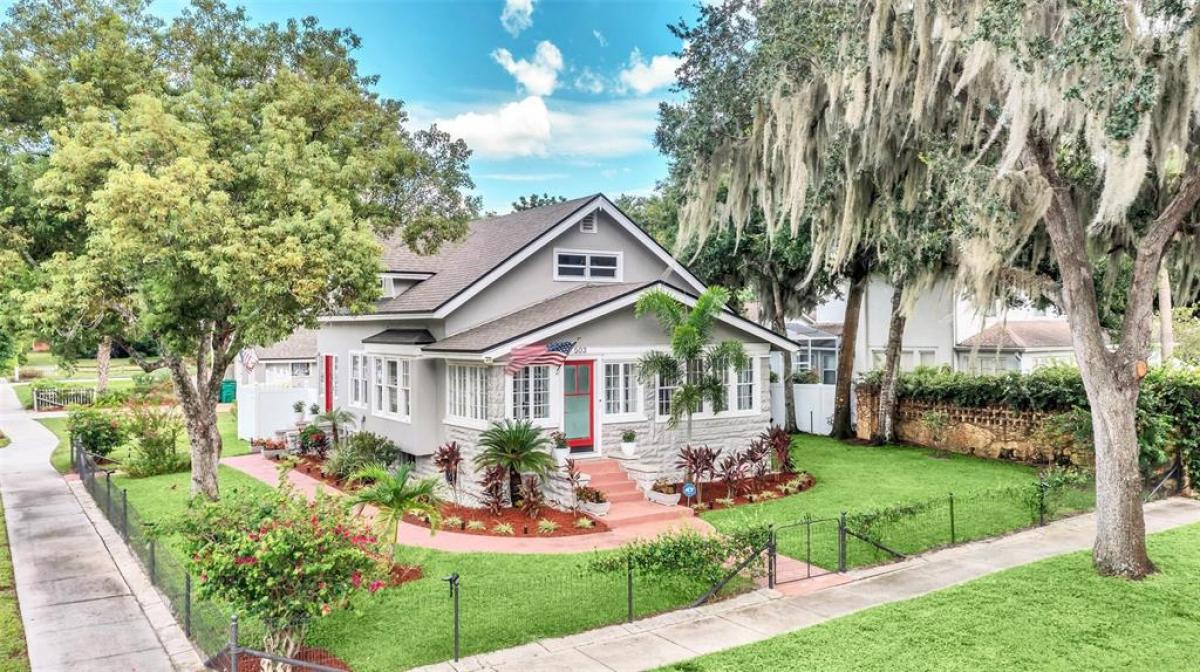 Picture of Home For Sale in Eustis, Florida, United States