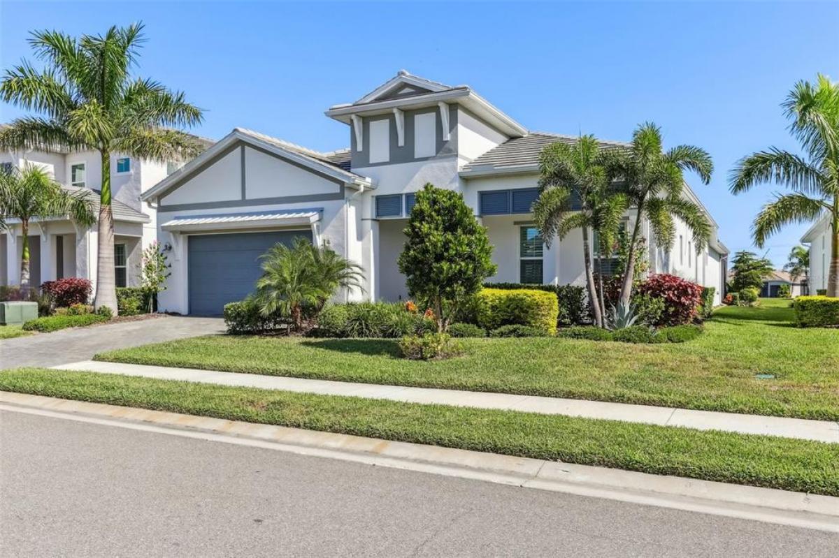 Picture of Home For Sale in Bradenton, Florida, United States