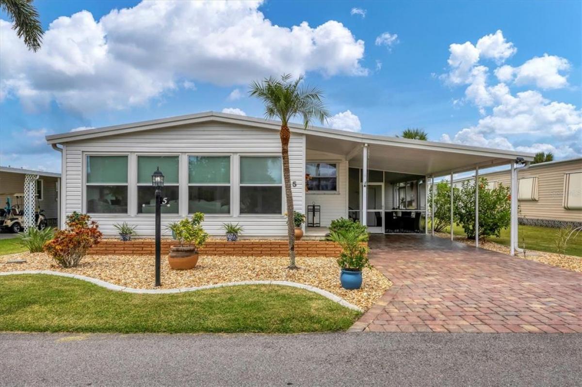 Picture of Mobile Home For Sale in Punta Gorda, Florida, United States