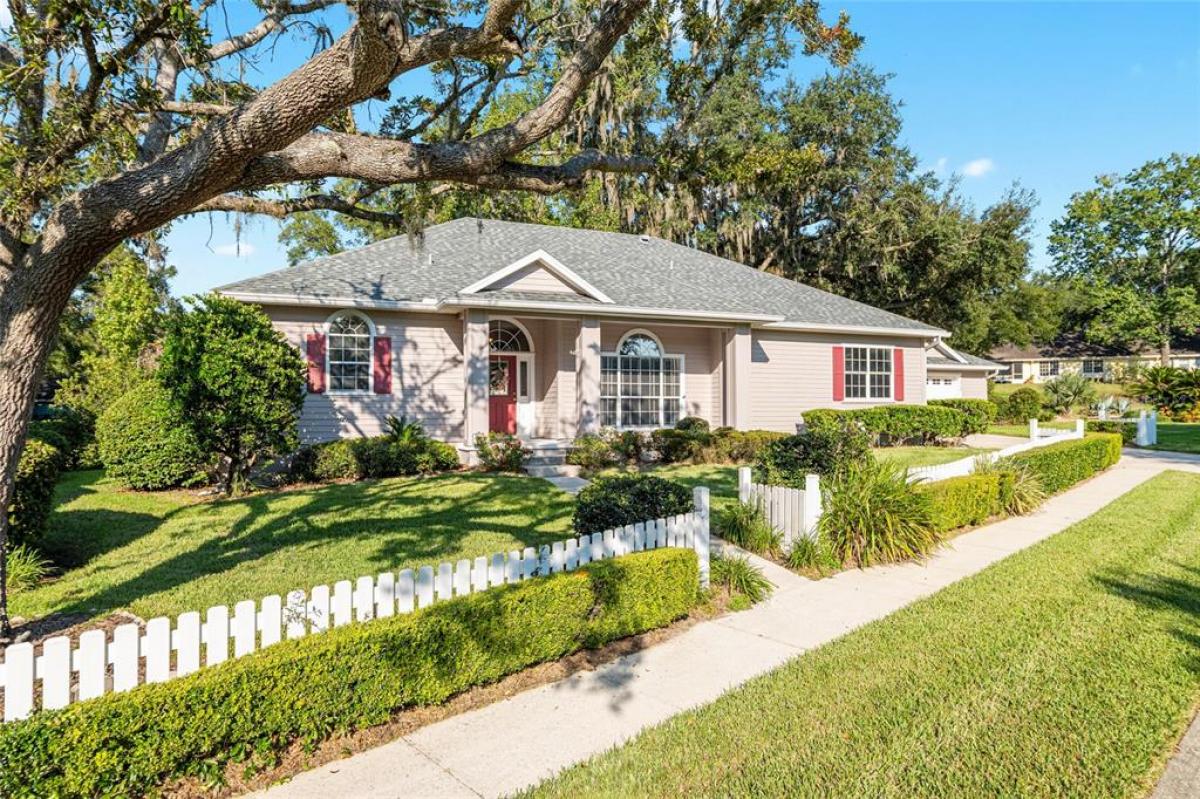 Picture of Home For Sale in Gainesville, Florida, United States