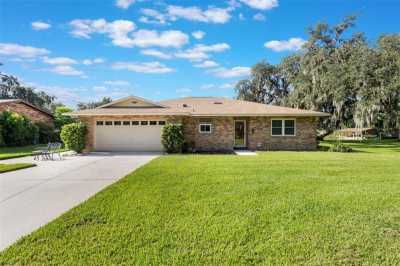 Home For Sale in Fruitland Park, Florida