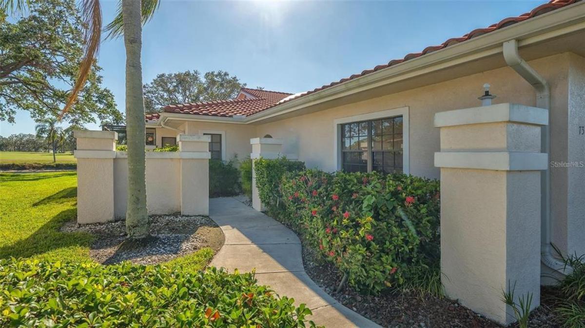 Picture of Home For Sale in Sarasota, Florida, United States