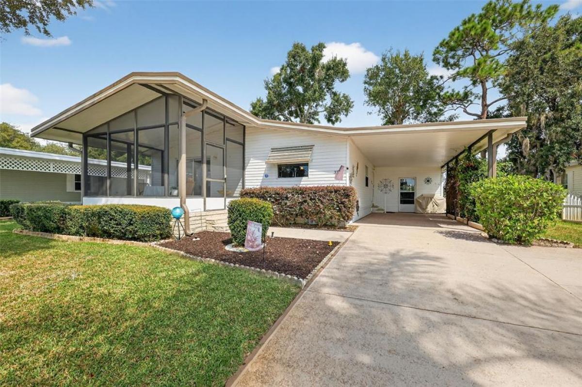 Picture of Mobile Home For Sale in Tavares, Florida, United States