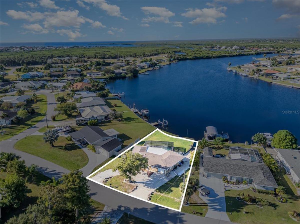 Picture of Home For Sale in Port Charlotte, Florida, United States