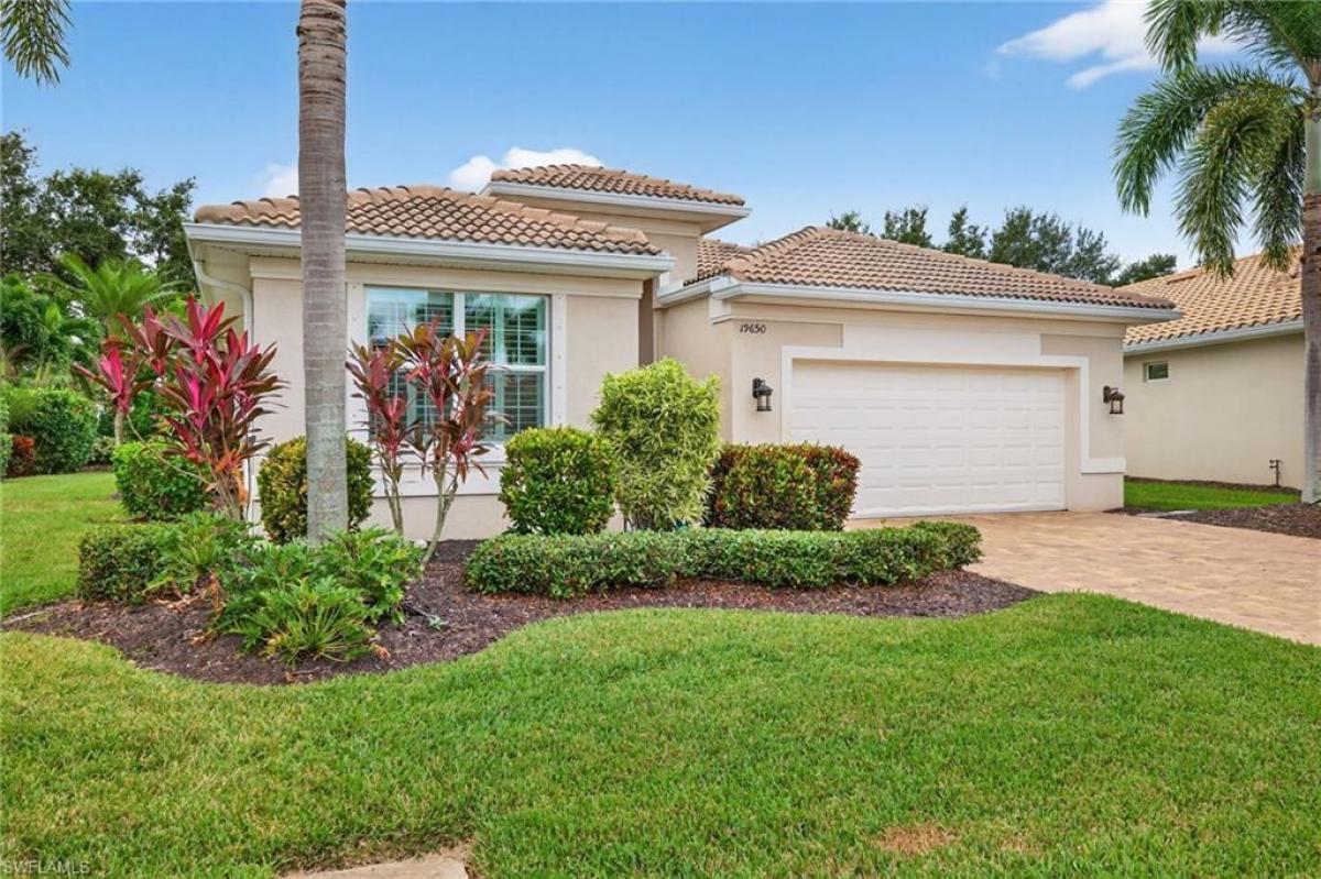 Picture of Home For Sale in Estero, Florida, United States
