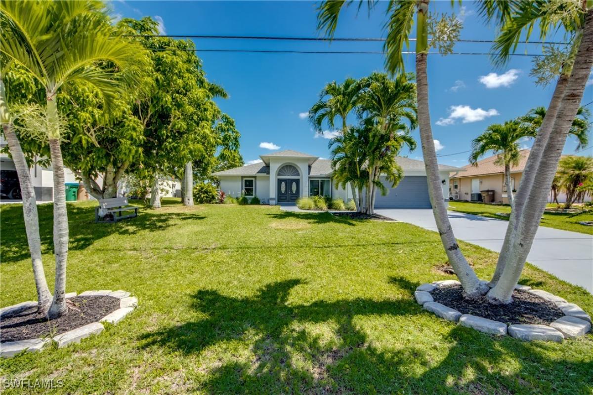 Picture of Home For Sale in Cape Coral, Florida, United States