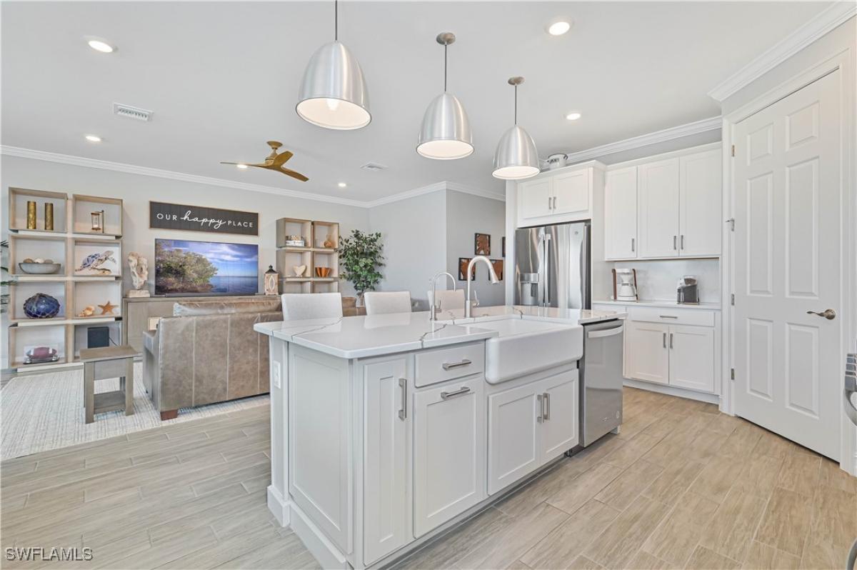 Picture of Home For Sale in Alva, Florida, United States