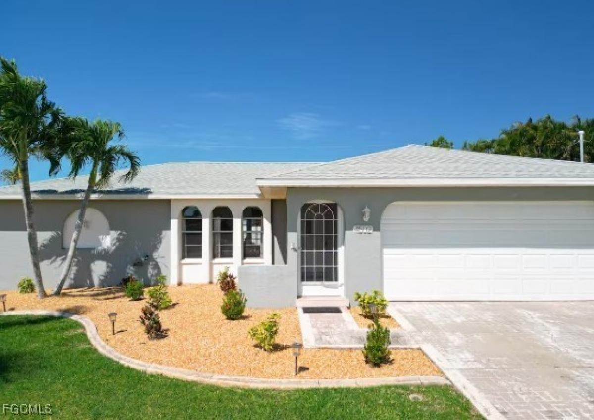 Picture of Home For Sale in Cape Coral, Florida, United States