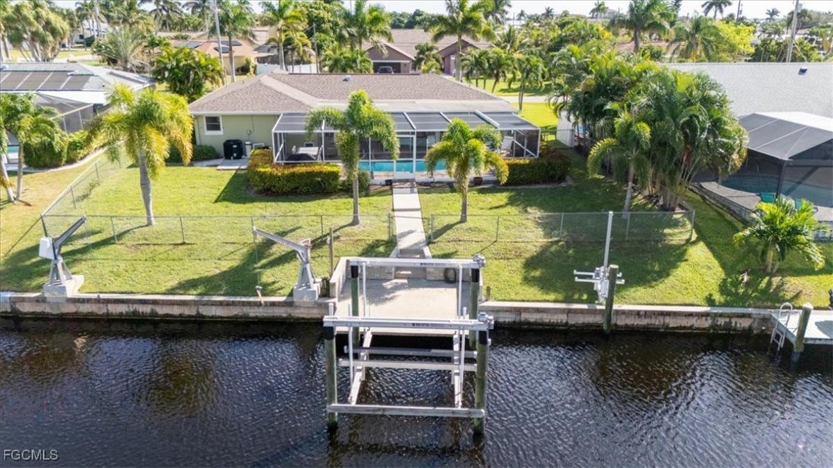 Picture of Home For Sale in Cape Coral, Florida, United States
