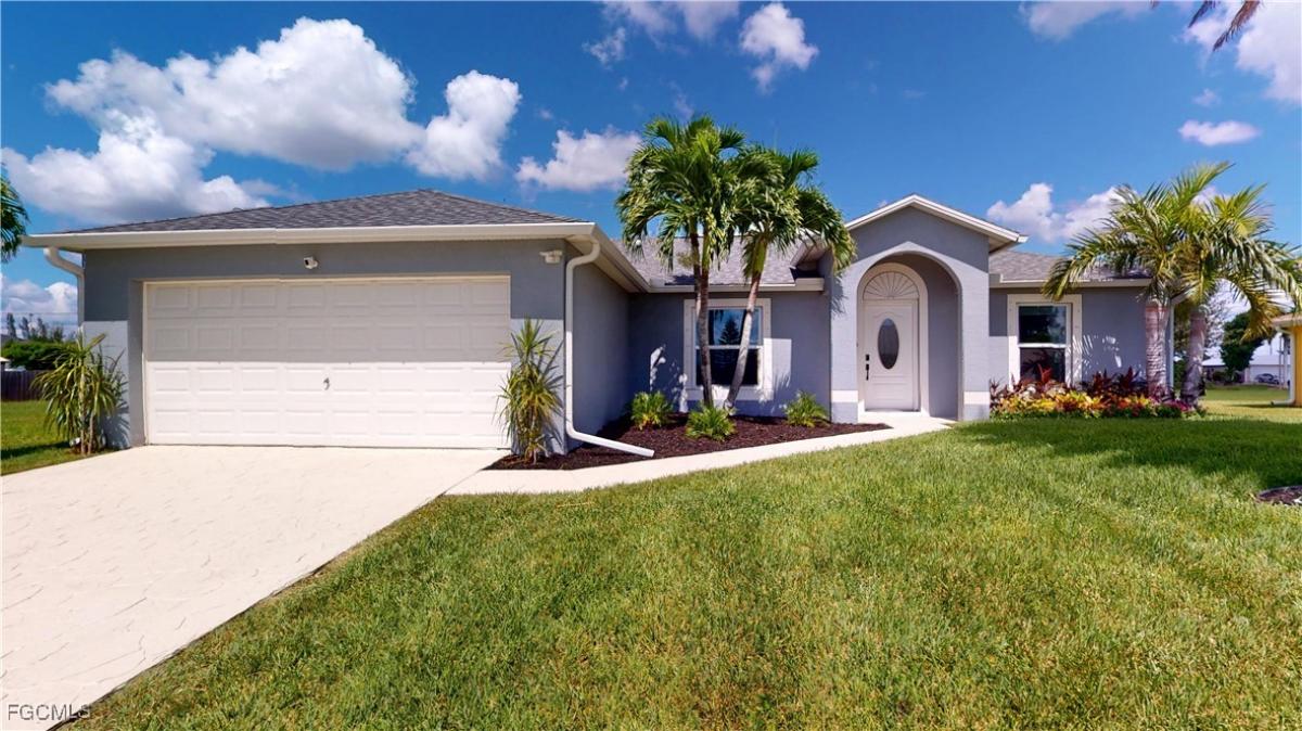 Picture of Home For Sale in Cape Coral, Florida, United States