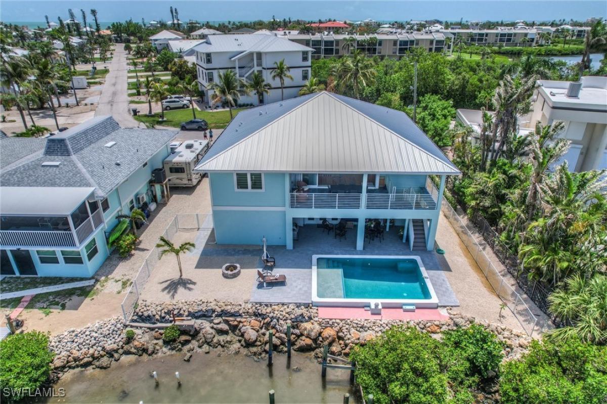 Picture of Home For Sale in Fort Myers Beach, Florida, United States