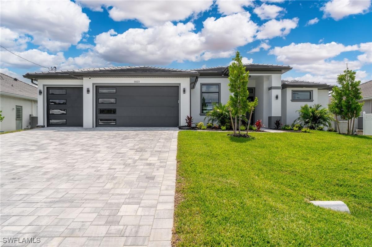 Picture of Home For Sale in Cape Coral, Florida, United States