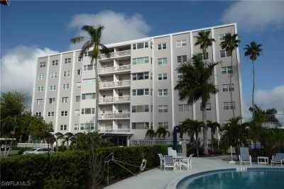Condo For Sale in Fort Myers, Florida
