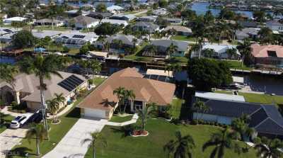 Home For Sale in Cape Coral, Florida